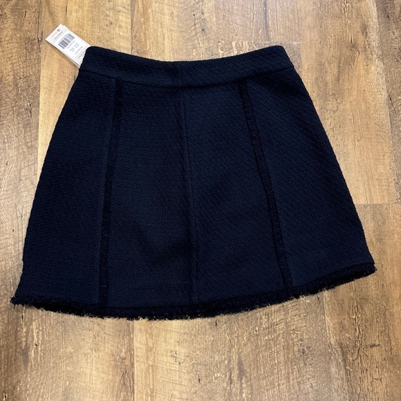 BODEN BODEN TWEED INTEREST MINI Skirt $160
NWT - Picture 3 of 5
